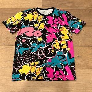 EUC GAP size small 2015 remix project limited edition T. Sidewalk series.